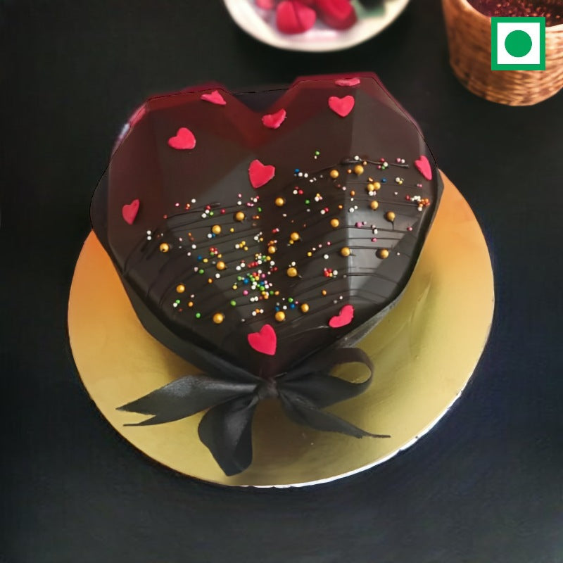 3D Heartfelt Pinata Surprise Cake